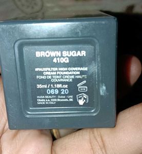 Huda Beauty Foundation