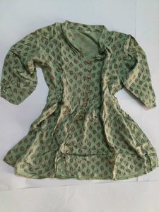 Flash Sale | Green Short Kurti