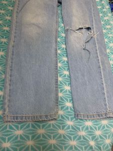 Ripped Light Wash Jeans &amp; free gift🎁