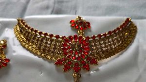 Neckless With Earrings