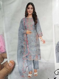 Elegant Grey Kurta Set