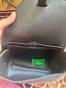 ‼️Leather Bags Get one Free‼️
