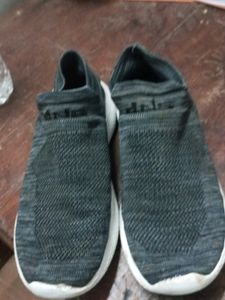 I Am Selling My Old Shoe.