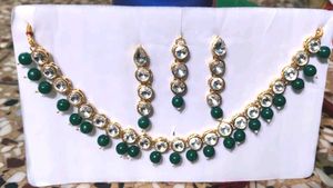 Green Stone Necklace Set