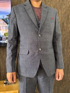 Men's Gray Suit