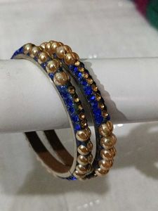 Elegant Gold-Tone Bangle Set