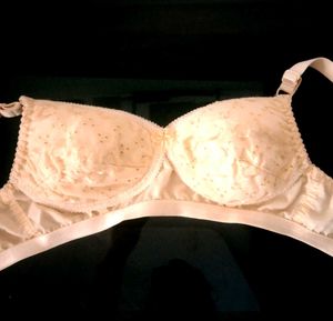 V-star Cream  Bra, Size - 32 B