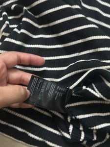 h&amp;m stretchy striped top(L)