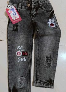 Girls&#39; Distressed Wash Jeans
