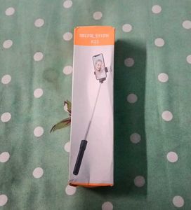 Selfie Stick R15 With Tripod And Flashlight Remote