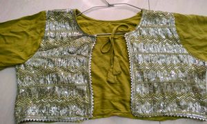 2 ❤️Beautiful Jacket + Freebie Kurta❤️