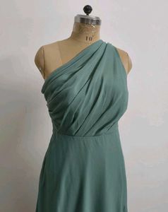 Elegant Green One-Shoulder Dress