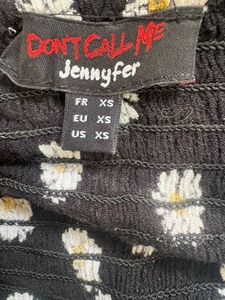 Jennyfer “Don’t Call Me” Floral Ruched Crop Top