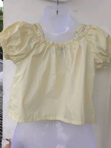 Pale Yellow Puff Sleeve Crop Top