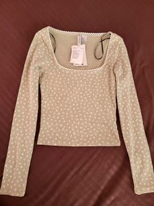H&M Sage Green Floral Top / Size- S