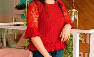 Stretchable Material Top