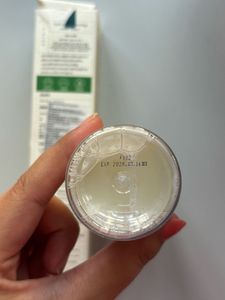 axis y dark spot correcting toner