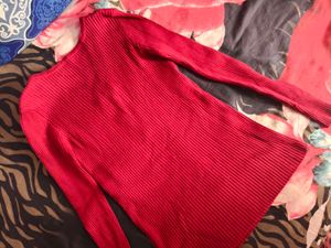 Red Zip-Front Ribbed Top ♥️