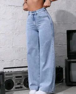 Wide Leg Light Wash Jeans