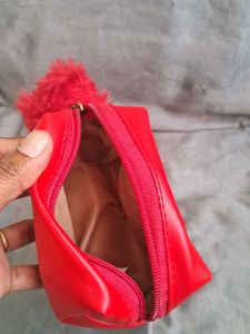 Myglamm Coins Pouch With Pompom