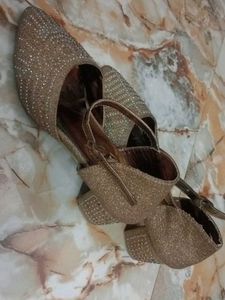 Gold Ballerinas heel