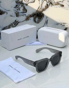 MARC JACOBS**UNISEX MODEL* PREMIUM SUNGLASSES