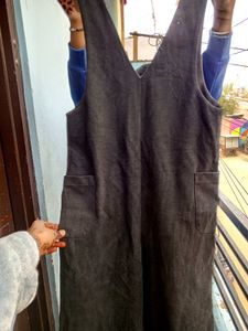 Brown v-neck trending dress