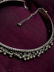 Silver Tone Necklace