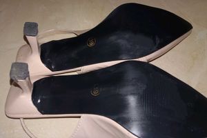 Elegant Heels.       Cash Only