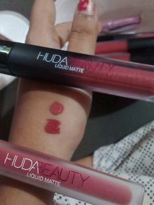 4 Different Shades Huda Beauty LiquidMatteLipstick