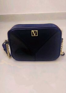 The Victoria Top Zip Crossbody Navy