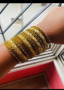 Golden bangles 😍