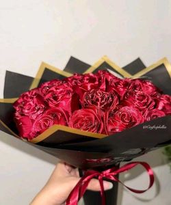 Red Glitter Rose Bouquet
