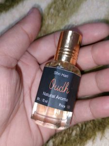 Dubai UAE Oudh : Roll On Ittar