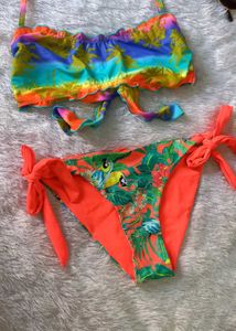 Vibrant Shade Tropical Bikini Set 👙