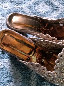 Elegant Silver Floral 👠