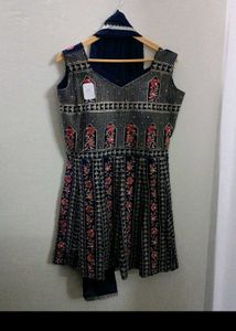 Elegant Purple Embroidered Kurta Set