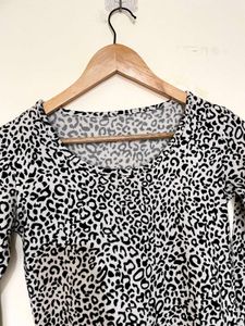 Leopard Print Long Sleeves Top A