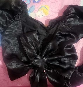 A Deep Black Top For Your Candle Light Dinner