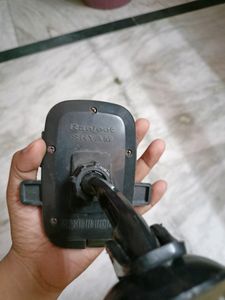 Mobile Holder With Flaw