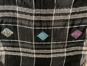 Black &amp; White Checkered Pattern Handwoven Stole