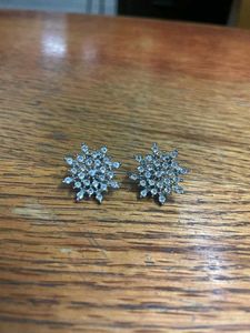 Fashion Studs Silver COLOUR