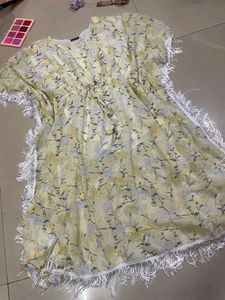 Yellow Flower Print Top.