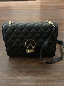 PRICE DROP Black Stylish Shoulder/Handbag