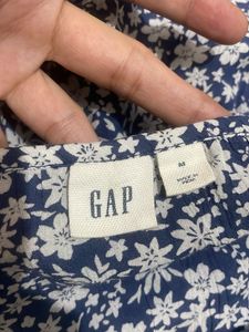 GAP Pintresty 🌸Floral Print Ruffle Sleeve Top