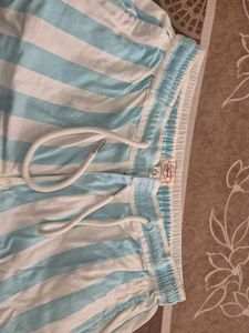 Striped Men&#39;s Shorts