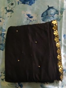 Black Saree With Matching Ear Rings