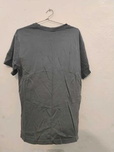 An Old H&amp;m Tshirt. Used Less Than 5 Times.