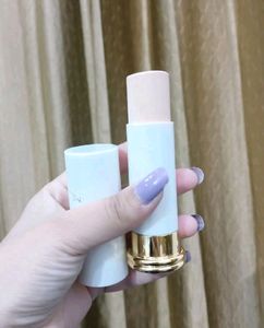 ME-ON Foundation Stick