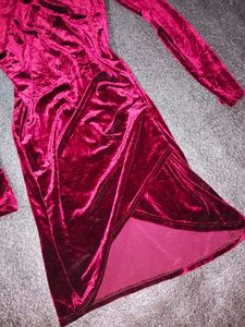 Bodycon Burgundy Velvet Mini Dress(Never Worn)